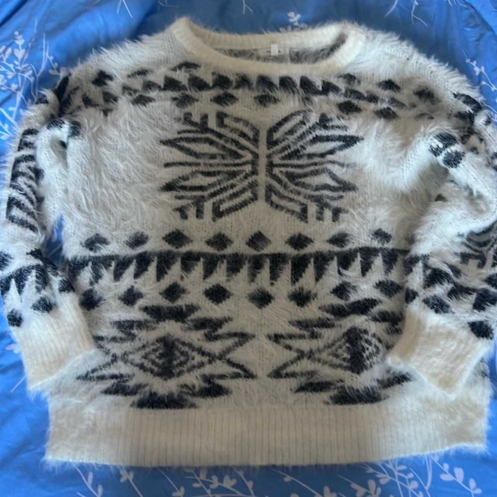 Like new women’s sweater size large
